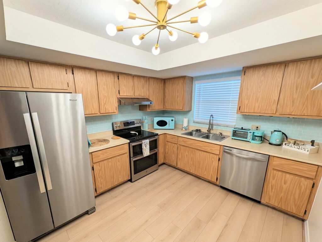 f52f12f0 9329 44a5 805b fe3990f1ed63